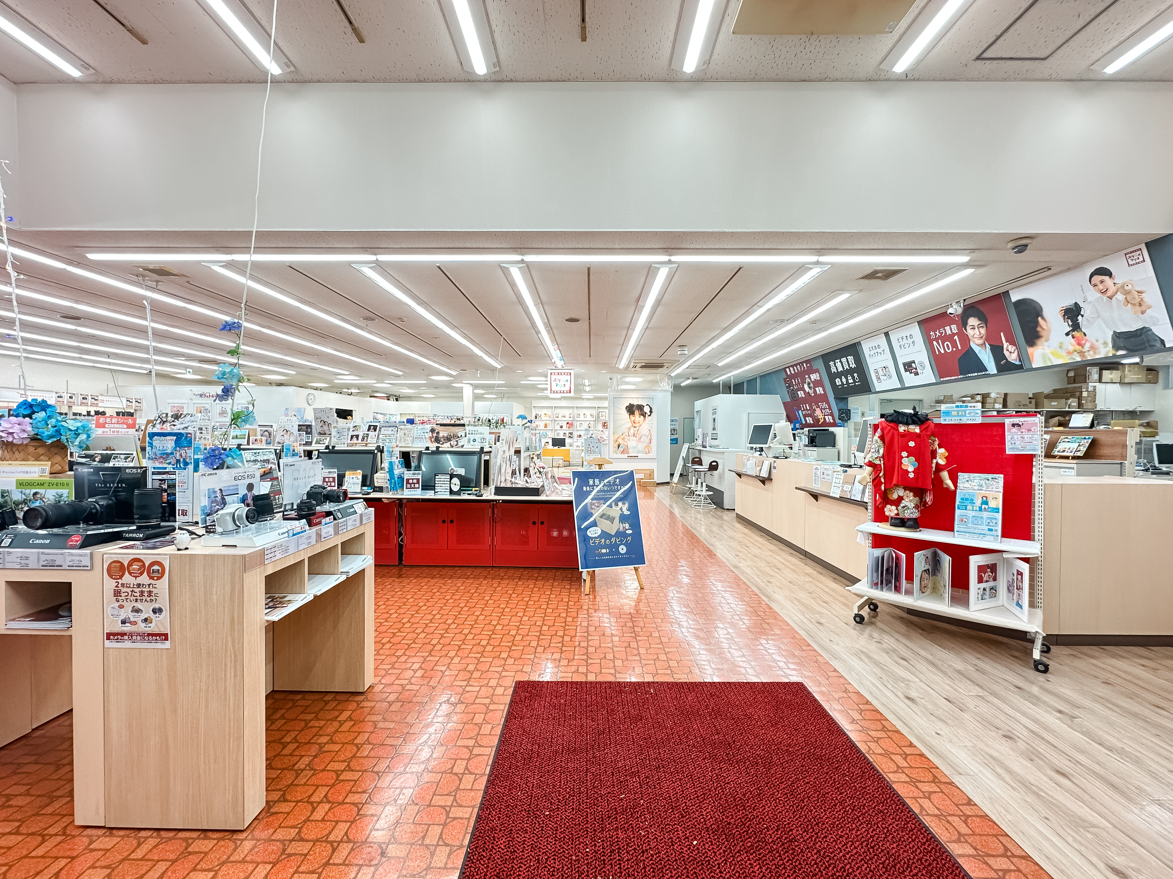 店舗入り口付近