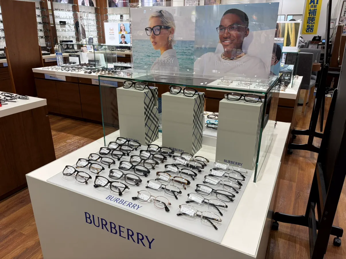 BURBERRY取扱店　新作のBURBERRYを数多く取り扱い。