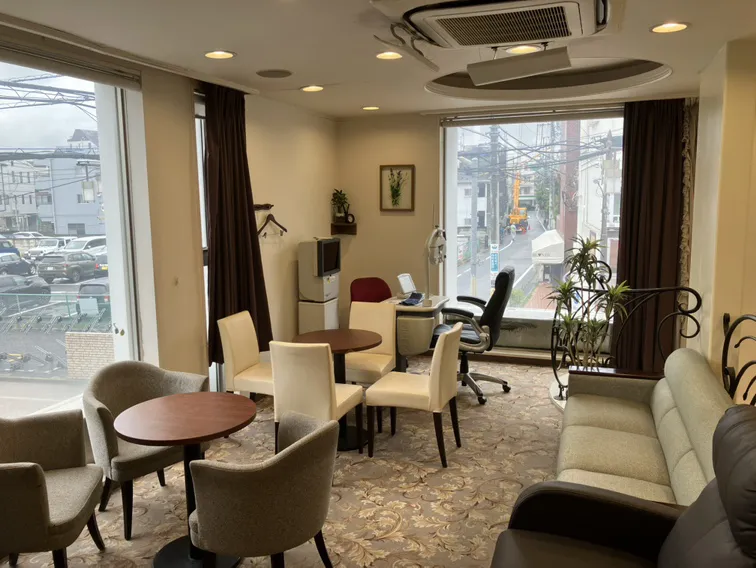 メガネスーパー浜田山店の２Ｆフロアー