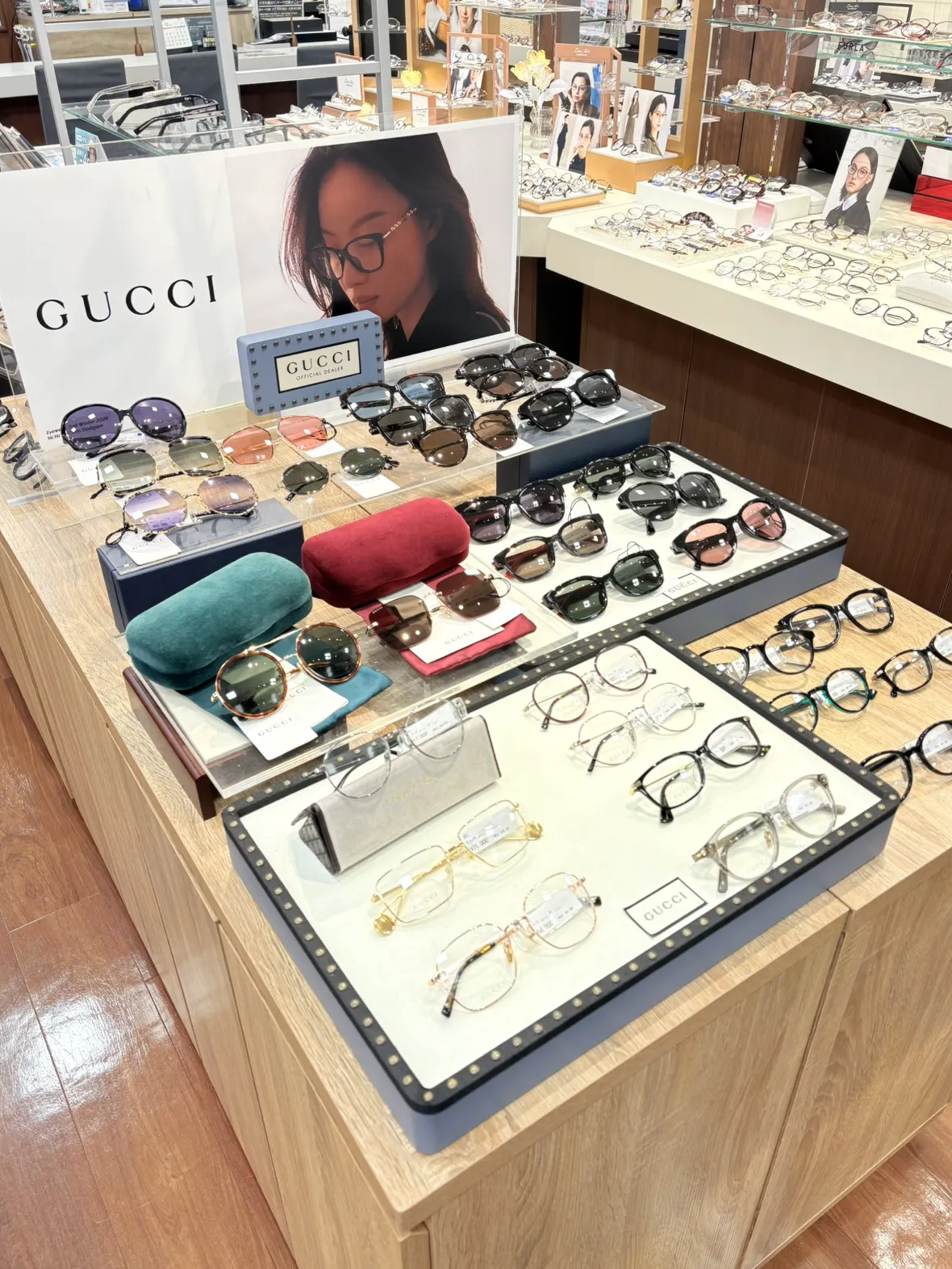 メガネスーパー名古屋大須店のGucciコーナー