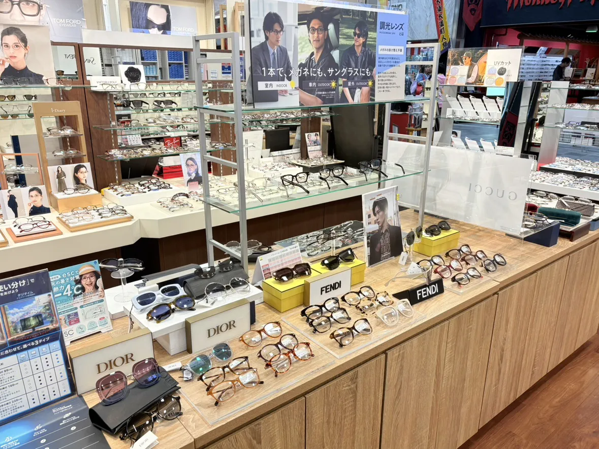 メガネスーパー名古屋大須店のＦＥＮＤＩコーナー
