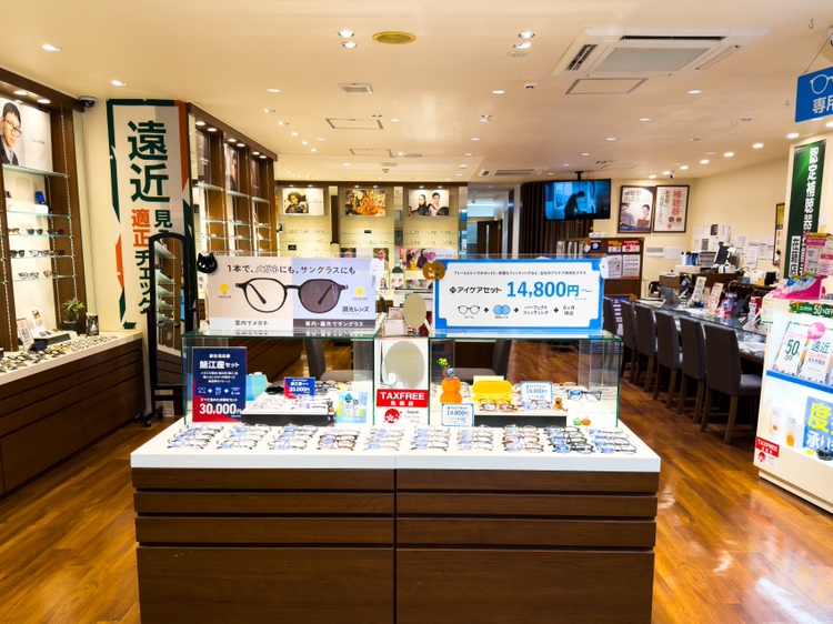 メガネスーパー天六店　一丁目一番地