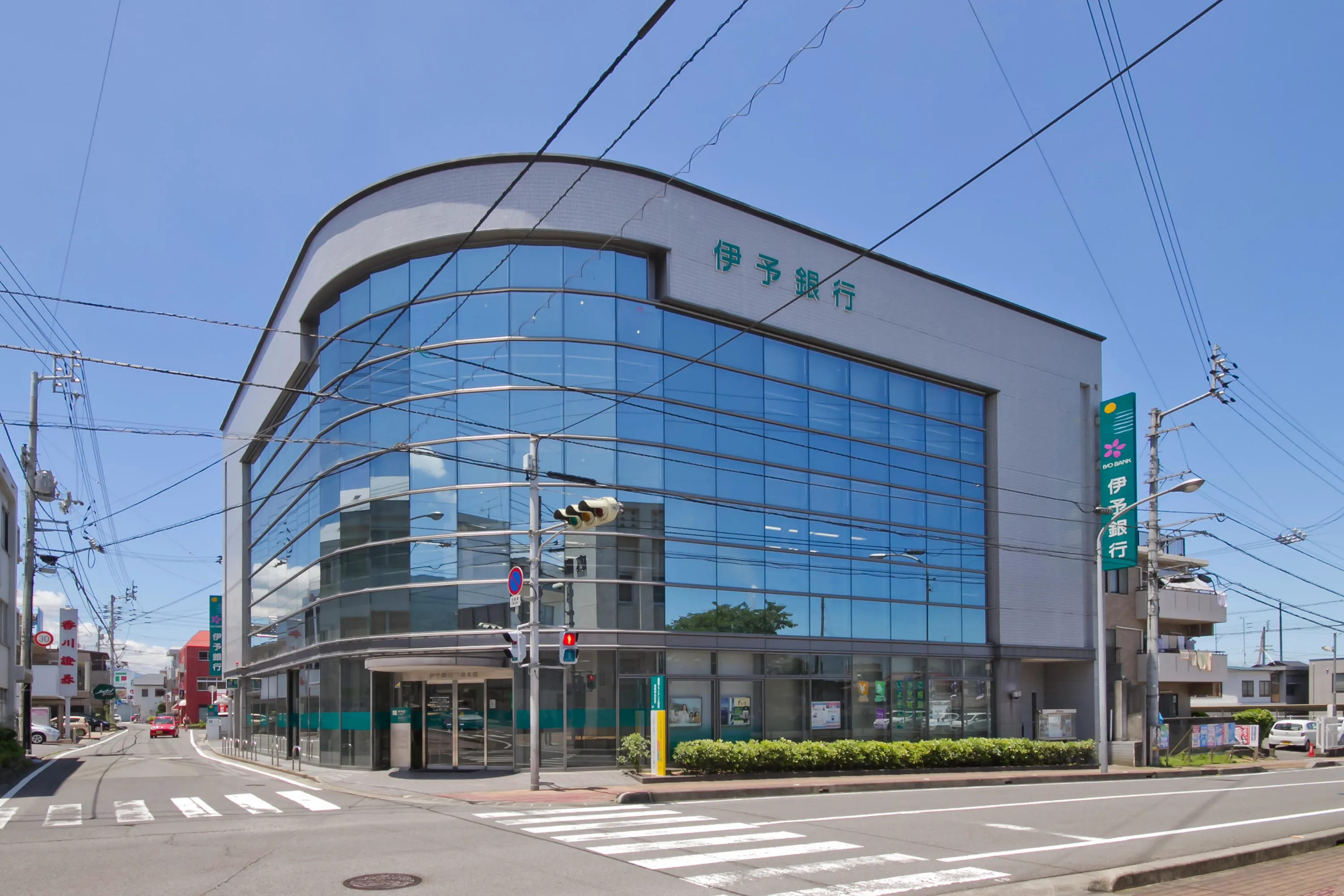 伊予銀行三島支店