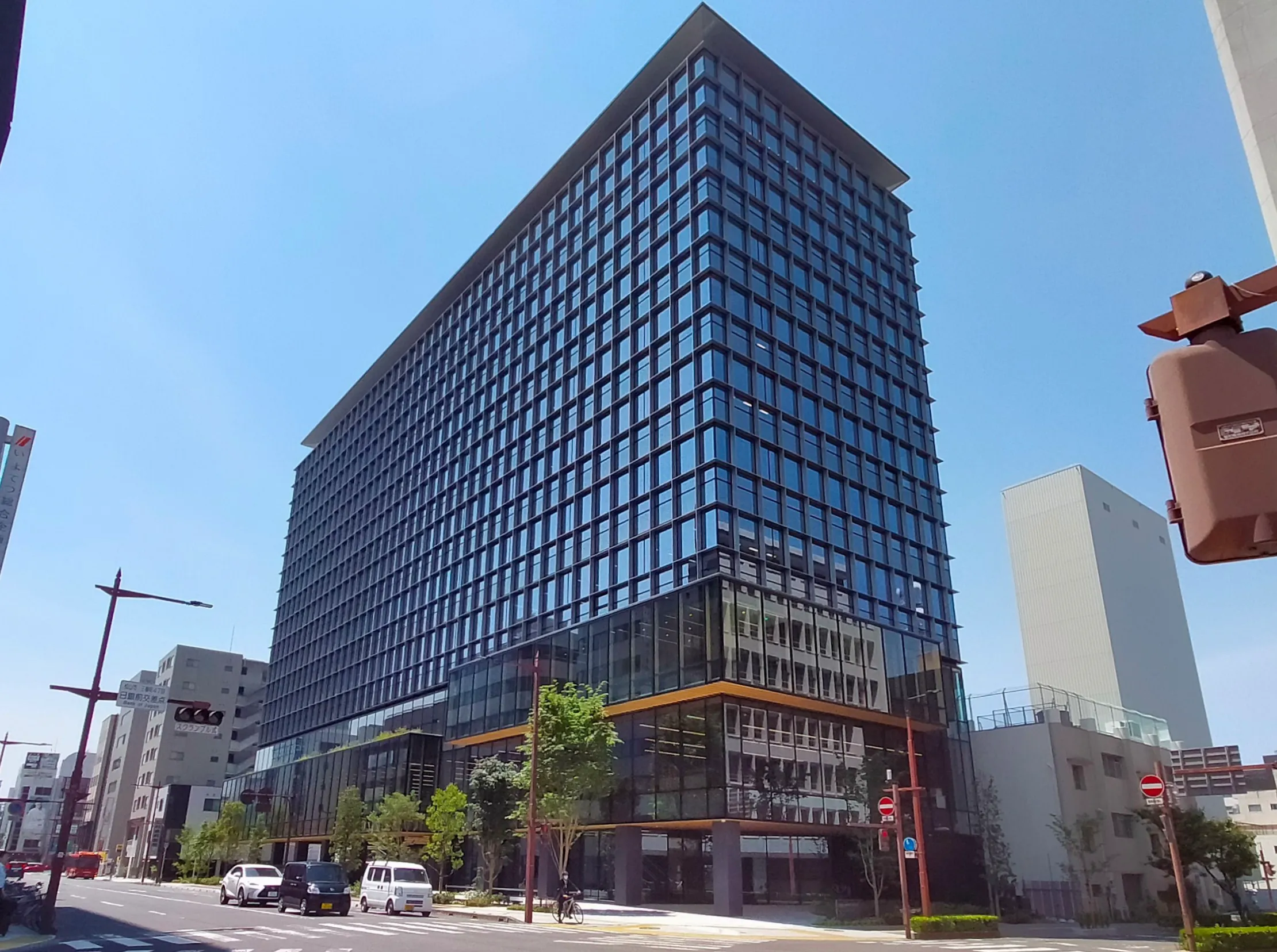 伊予銀行本店営業部