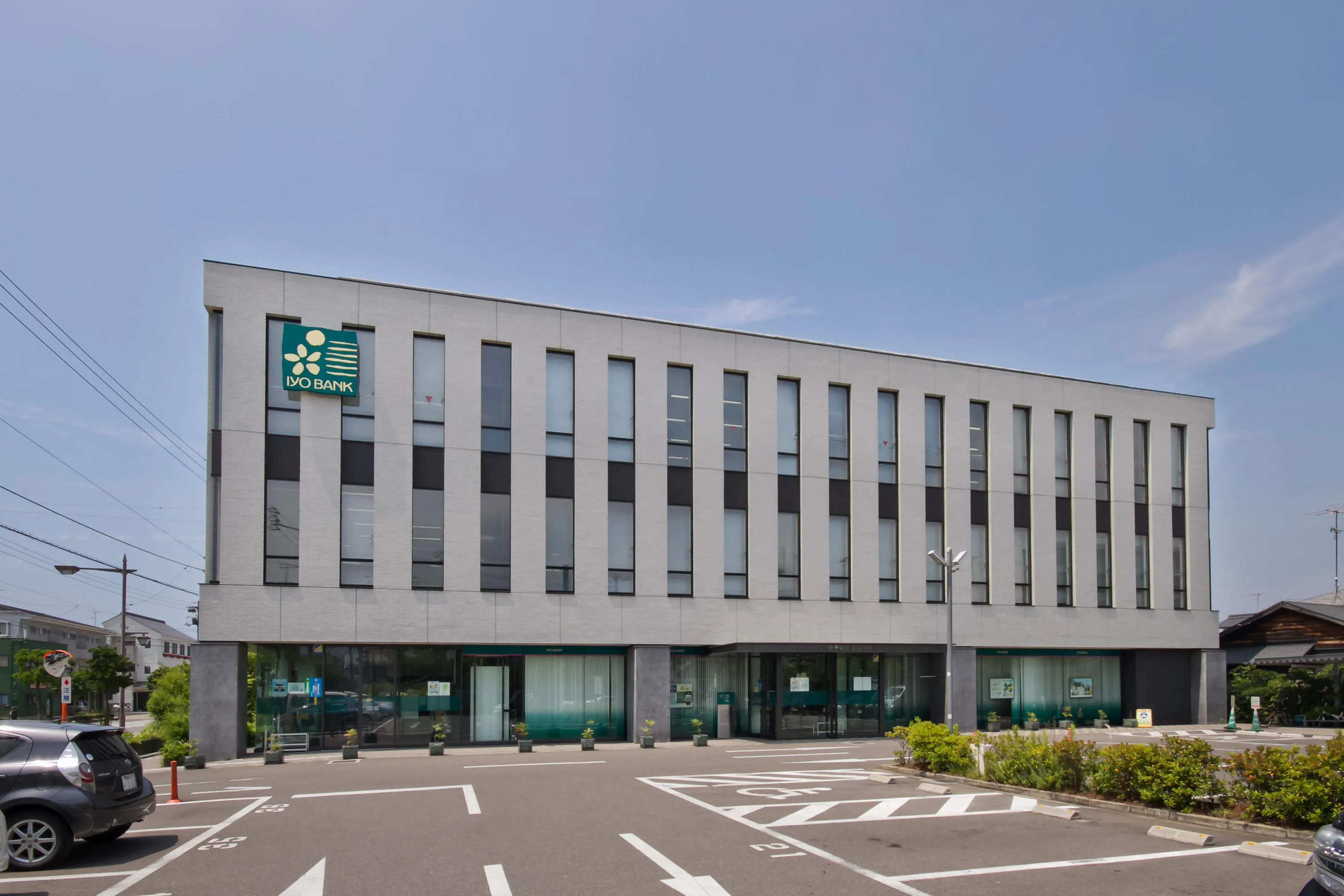 伊予銀行西条支店