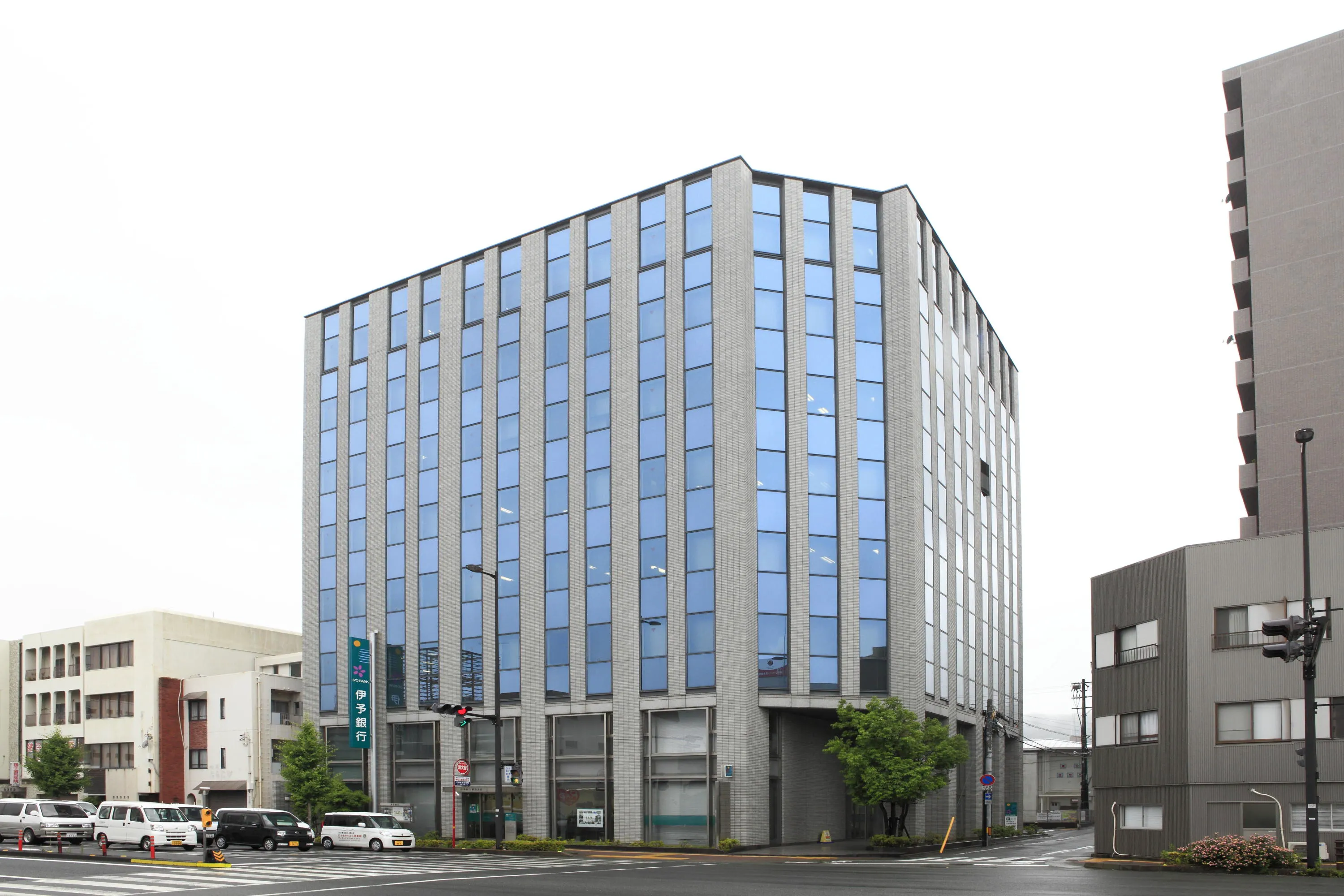 伊予銀行徳島支店